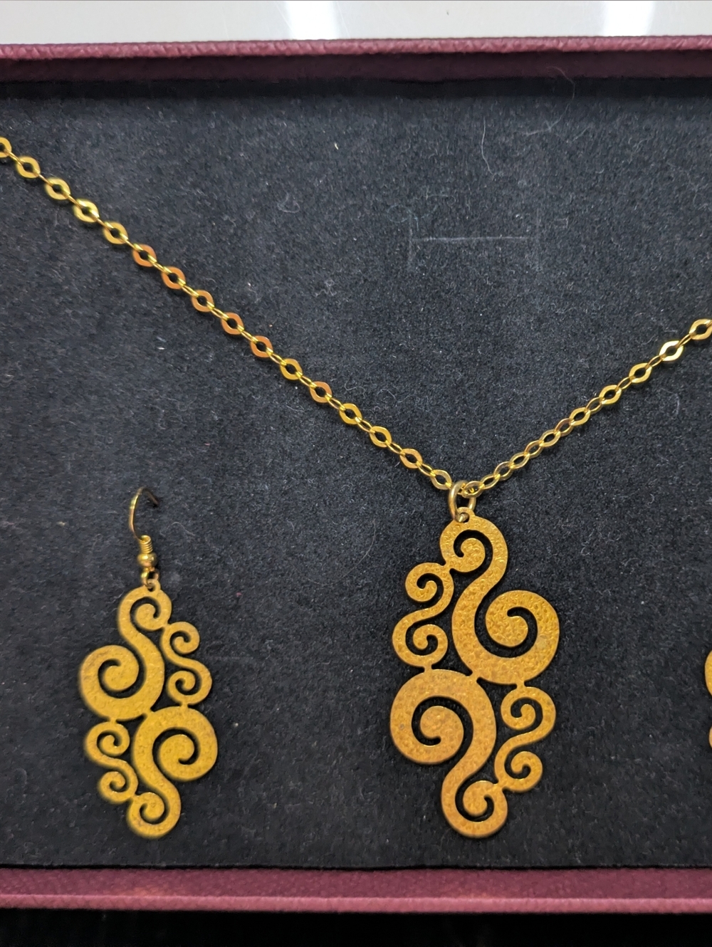 La'celet Jewelry Gallery Women's Gold Plated Necklace & Earrings Set